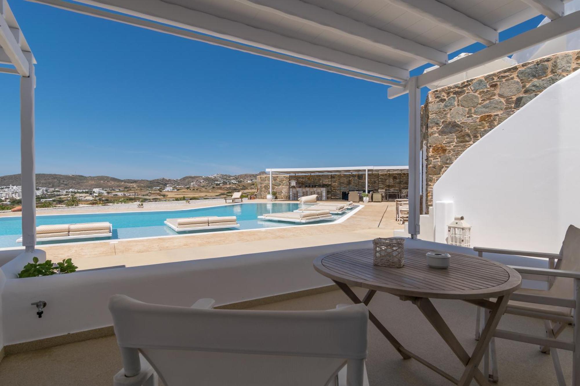 Blu Suites And Studios Adamantas  Exterior photo