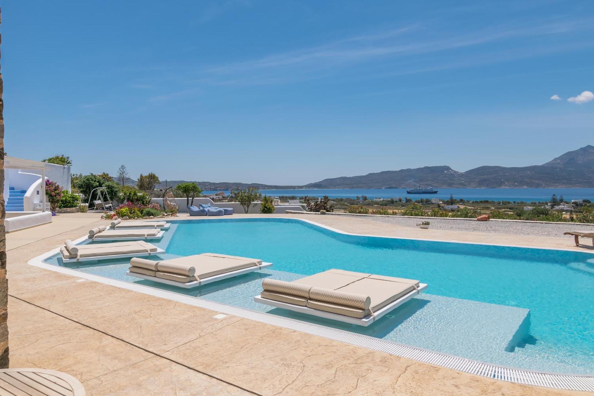 Blu Suites And Studios Adamantas  Exterior photo