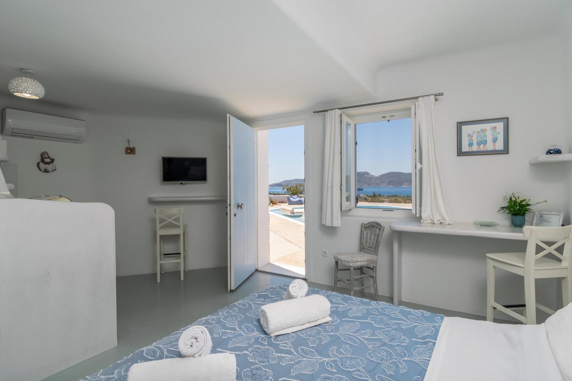 Blu Suites And Studios Adamantas  Exterior photo