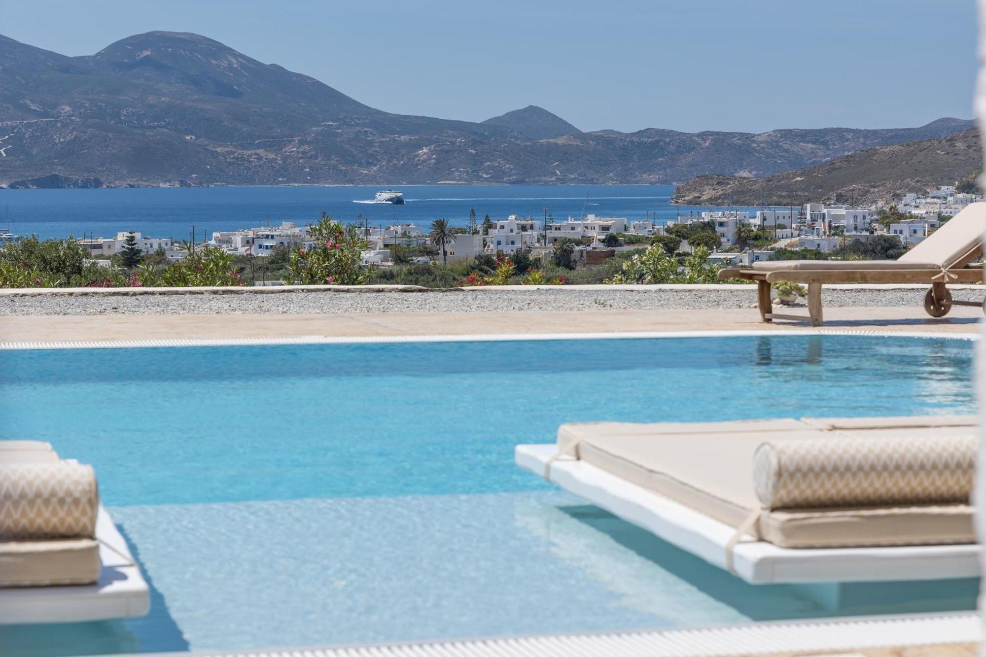Blu Suites And Studios Adamantas  Exterior photo